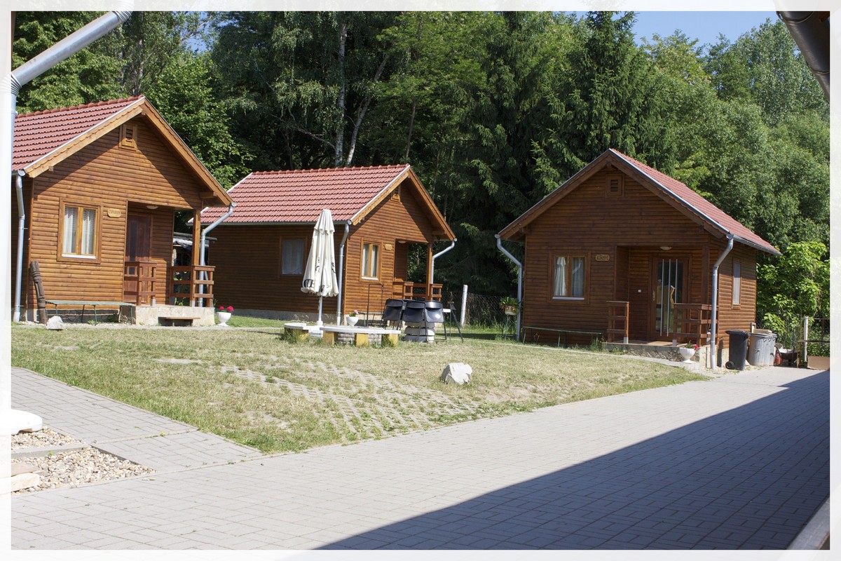 <br />
<b>Warning</b>:  Undefined property: stdClass::$title in <b>/var/www/clients/client2/web6/web/modules/mod_uk_pricetable/tmpl/default.php</b> on line <b>32</b><br />
